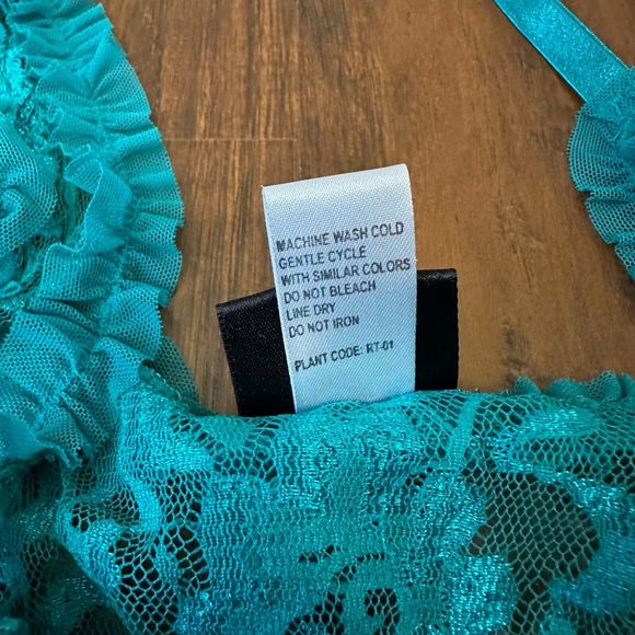 FREDERICK'S OF HOLLYWOOD Ruffled Sheer Cami / Nightgown Slip Green - Picture 10 of 11